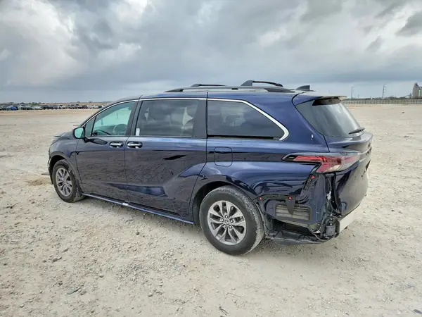 5TDYRKEC2RS221908 2024 TOYOTA SIENNA - Image 2