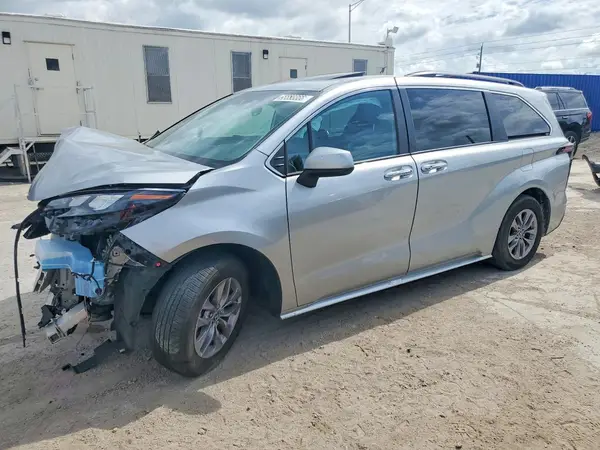 5TDYRKEC2SS227911 2025 TOYOTA SIENNA - Image 1
