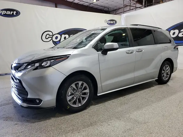 5TDYRKEC2SS237466 2025 TOYOTA SIENNA - Image 1