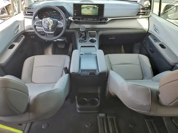 5TDYRKEC2SS288126 2025 TOYOTA SIENNA - Image 8