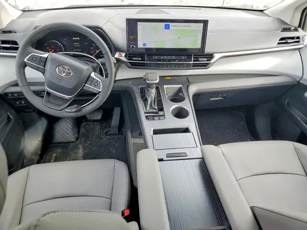 5TDYRKEC2SS289437 2025 TOYOTA SIENNA - Image 8