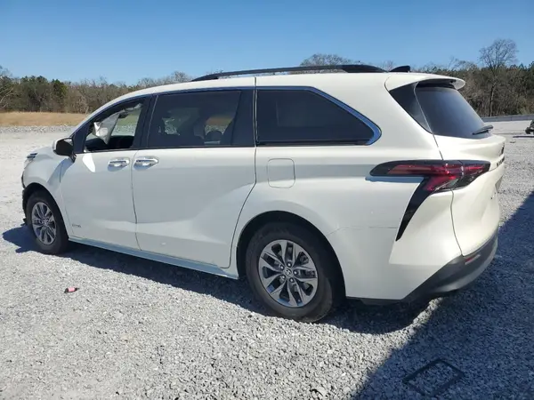 5TDYRKEC3MS005896 2021 TOYOTA SIENNA - Image 2