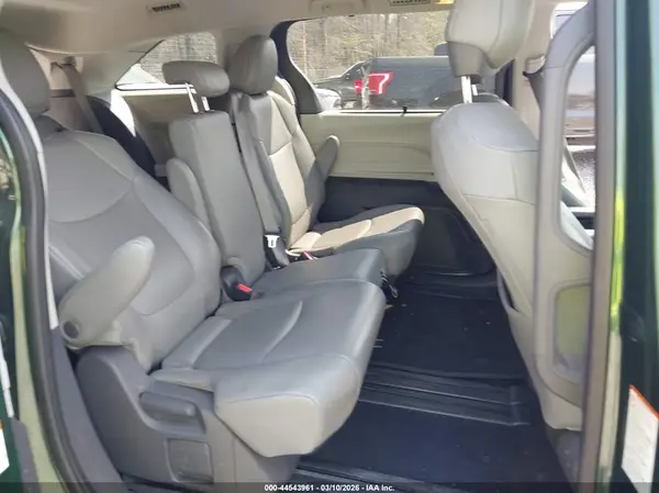 5TDYRKEC3MS007938 2021 TOYOTA SIENNA - Image 8