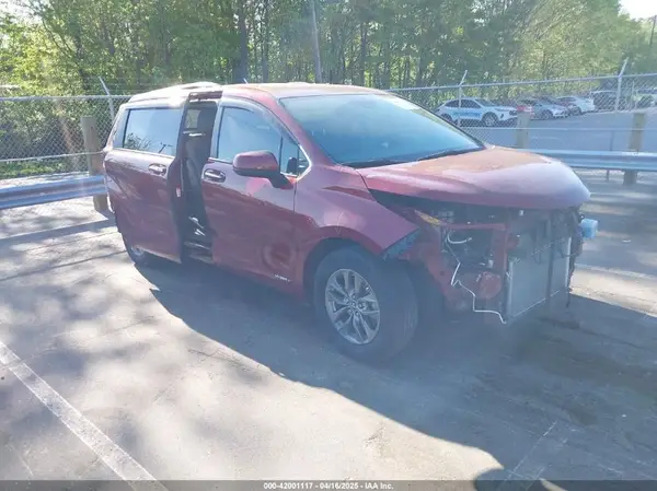 5TDYRKEC3MS024450 2021 TOYOTA SIENNA - Image 1