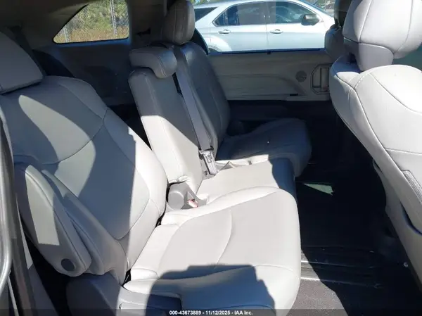 5TDYRKEC3MS029177 2021 TOYOTA SIENNA - Image 8