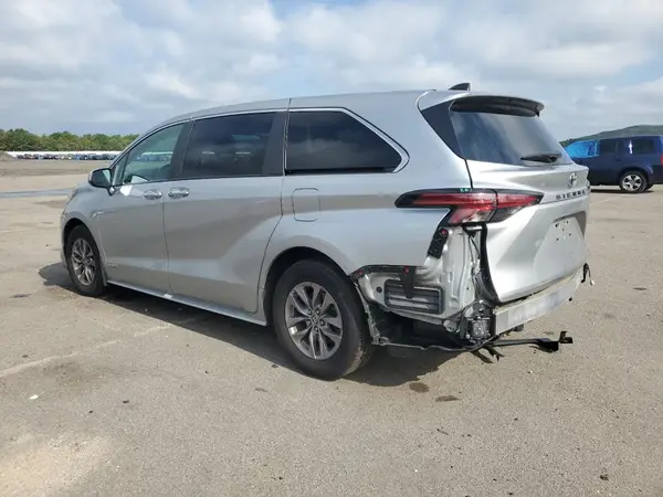 5TDYRKEC3MS036629 2021 TOYOTA SIENNA - Image 2