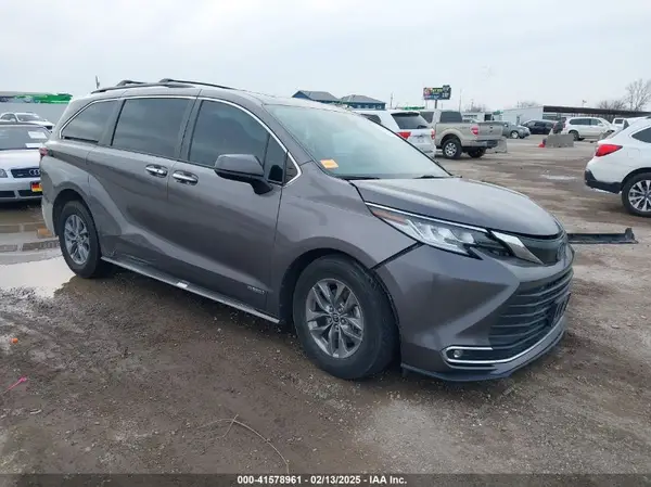 5TDYRKEC3MS044701 2021 TOYOTA SIENNA - Image 1