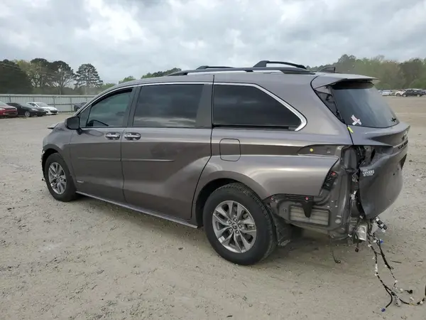 5TDYRKEC3MS065158 2021 TOYOTA SIENNA - Image 2