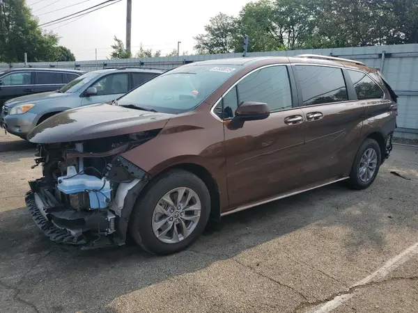 5TDYRKEC3NS098825 2022 TOYOTA SIENNA - Image 1