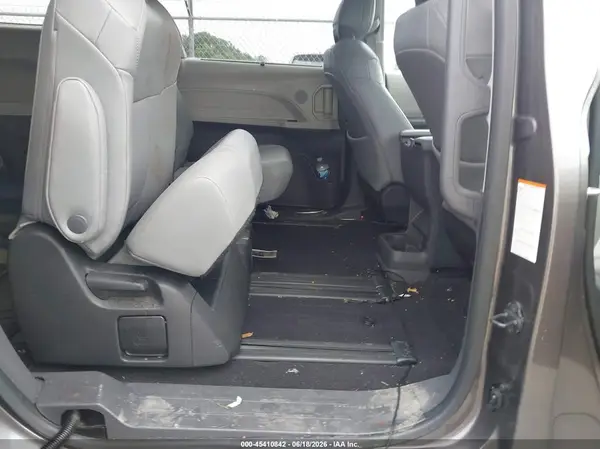 5TDYRKEC3NS111279 2022 TOYOTA SIENNA - Image 8