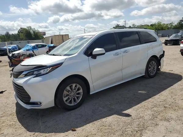 5TDYRKEC3NS113730 2022 TOYOTA SIENNA - Image 1