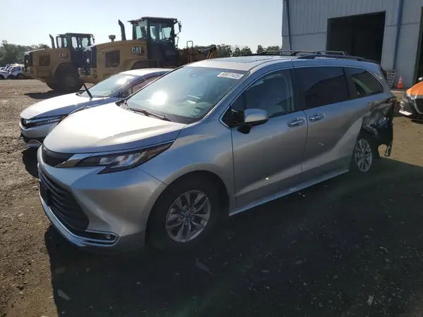 5TDYRKEC3NS123061 2022 TOYOTA SIENNA - Image 1