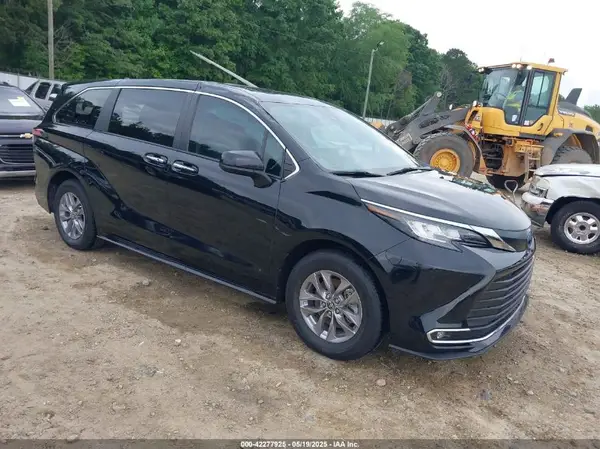5TDYRKEC3NS126025 2022 TOYOTA SIENNA - Image 1
