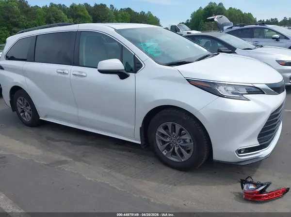 5TDYRKEC3NS134142 2022 TOYOTA SIENNA - Image 1