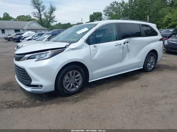 5TDYRKEC3PS146259 2023 TOYOTA SIENNA - Image 2