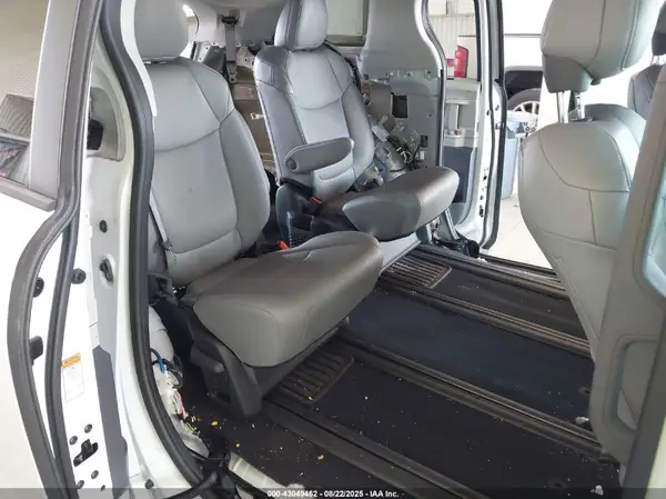5TDYRKEC3PS176233 2023 TOYOTA SIENNA - Image 8