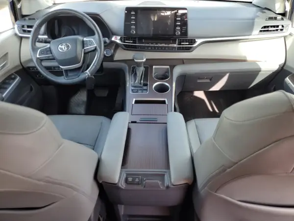 5TDYRKEC3RS182813 2024 TOYOTA SIENNA - Image 8
