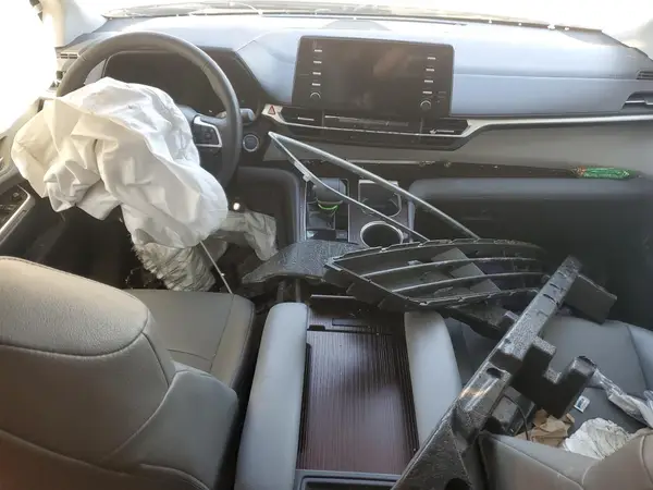 5TDYRKEC3RS185324 2024 TOYOTA SIENNA - Image 8