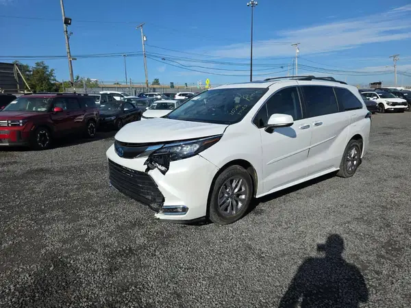 5TDYRKEC3RS190670 2024 TOYOTA SIENNA - Image 1