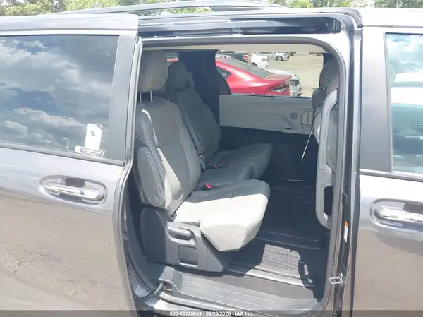 5TDYRKEC3SS225648 2025 TOYOTA SIENNA - Image 8