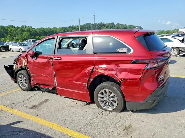 5TDYRKEC3SS243275 2025 TOYOTA SIENNA - Image 2