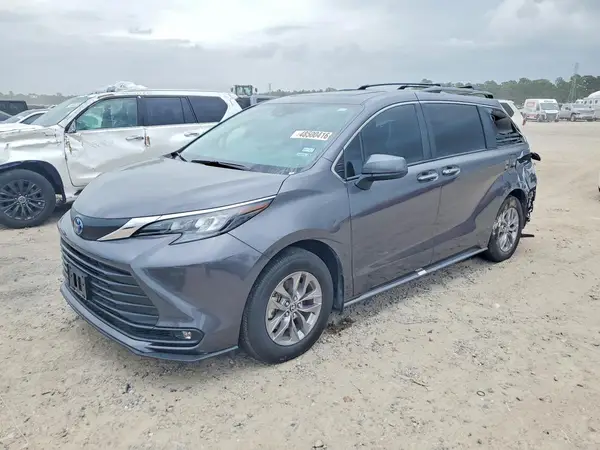 5TDYRKEC3SS264403 2025 TOYOTA SIENNA - Image 1