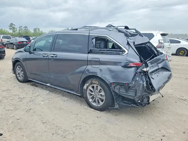 5TDYRKEC3SS264403 2025 TOYOTA SIENNA - Image 2