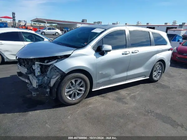 5TDYRKEC4MS010928 2021 TOYOTA SIENNA - Image 2
