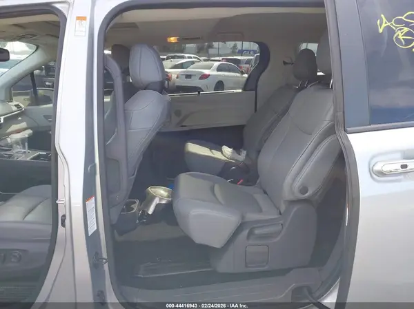 5TDYRKEC4MS022898 2021 TOYOTA SIENNA - Image 8