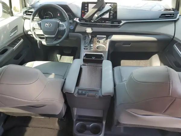 5TDYRKEC4MS063354 2021 TOYOTA SIENNA - Image 8