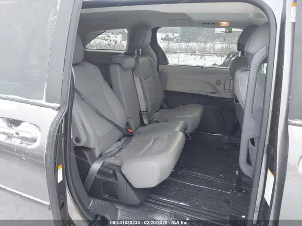5TDYRKEC4NS120170 2022 TOYOTA SIENNA - Image 8