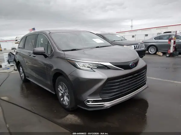 5TDYRKEC4NS125644 2022 TOYOTA SIENNA - Image 1