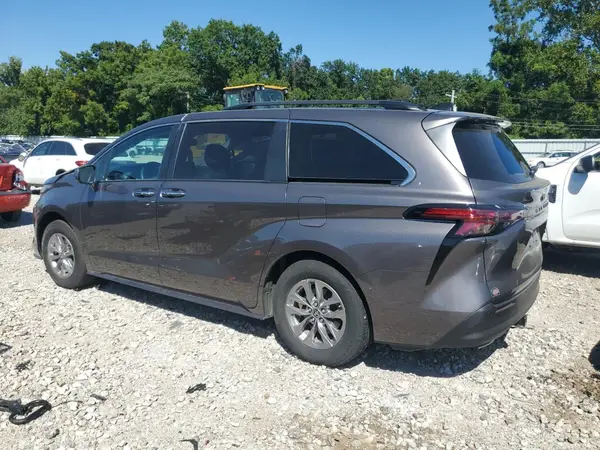 5TDYRKEC4NS128043 2022 TOYOTA SIENNA - Image 2