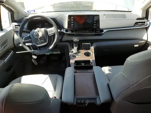 5TDYRKEC4PS144598 2023 TOYOTA SIENNA - Image 8