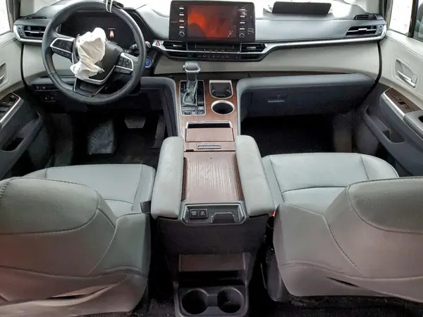 5TDYRKEC4PS144701 2023 TOYOTA SIENNA - Image 8