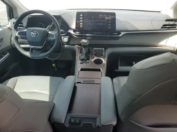 5TDYRKEC4PS166200 2023 TOYOTA SIENNA - Image 8
