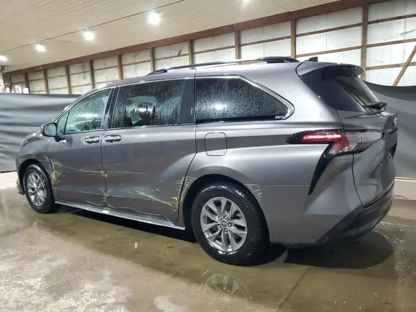5TDYRKEC4RS190290 2024 TOYOTA SIENNA - Image 2