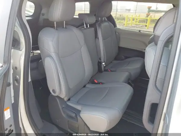 5TDYRKEC4RS190323 2024 TOYOTA SIENNA - Image 8