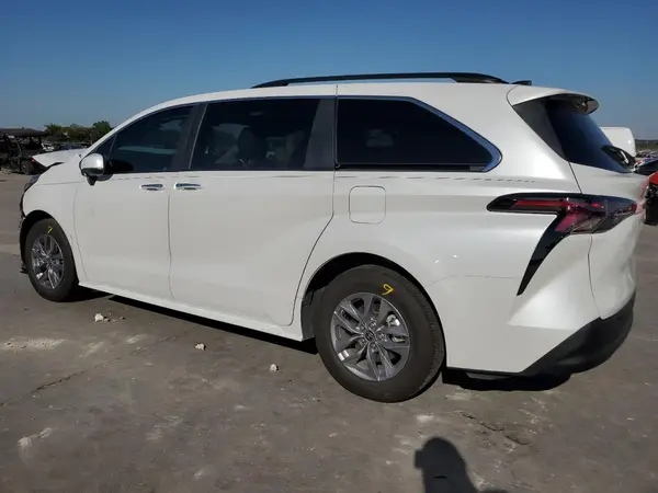5TDYRKEC4RS190774 2024 TOYOTA SIENNA - Image 2