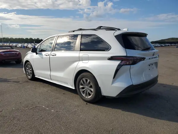 5TDYRKEC4RS199328 2024 TOYOTA SIENNA - Image 2