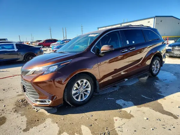 5TDYRKEC4RS202552 2024 TOYOTA SIENNA - Image 1