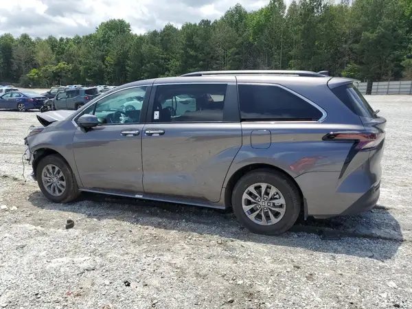5TDYRKEC4RS221392 2024 TOYOTA SIENNA - Image 2