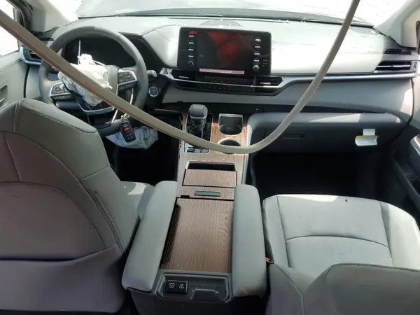 5TDYRKEC4RS221392 2024 TOYOTA SIENNA - Image 8