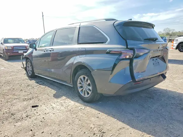 5TDYRKEC4SS233614 2025 TOYOTA SIENNA - Image 2