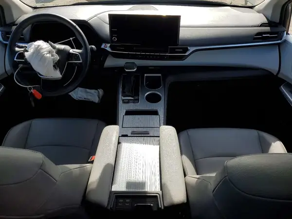 5TDYRKEC4SS233614 2025 TOYOTA SIENNA - Image 8