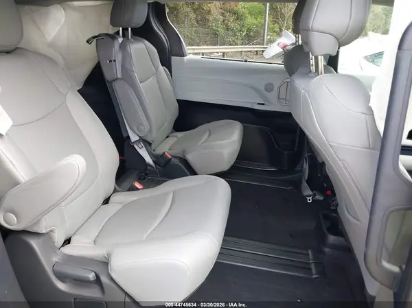 5TDYRKEC4SS244614 2025 TOYOTA SIENNA - Image 8