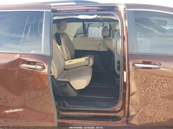 5TDYRKEC5MS002451 2021 TOYOTA SIENNA - Image 8