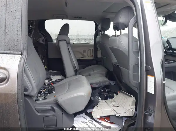 5TDYRKEC5MS030461 2021 TOYOTA SIENNA - Image 8