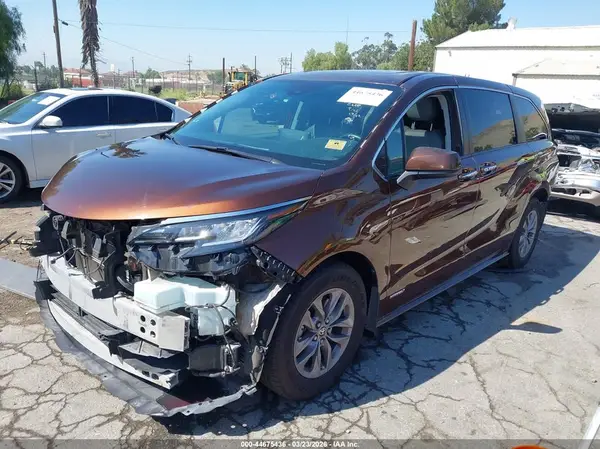 5TDYRKEC5MS043128 2021 TOYOTA SIENNA - Image 2