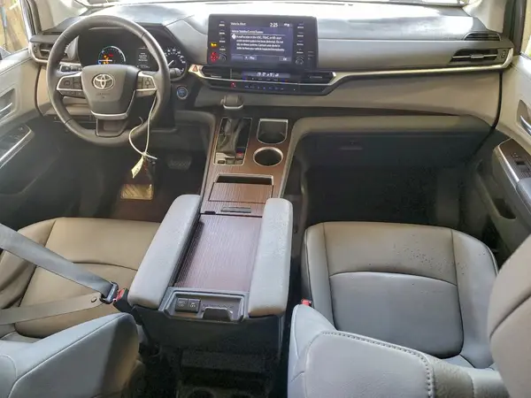 5TDYRKEC5MS068045 2021 TOYOTA SIENNA - Image 8